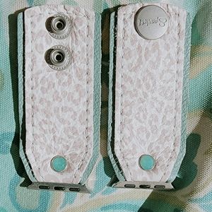 Sparkl Apple watchband Luxe linen leopard bow band XS 38 x 40mm with silver snap